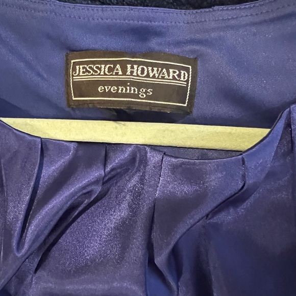 Navy blue size 4. Excellent condition, used once,evening dress. - Picture 4 of 6